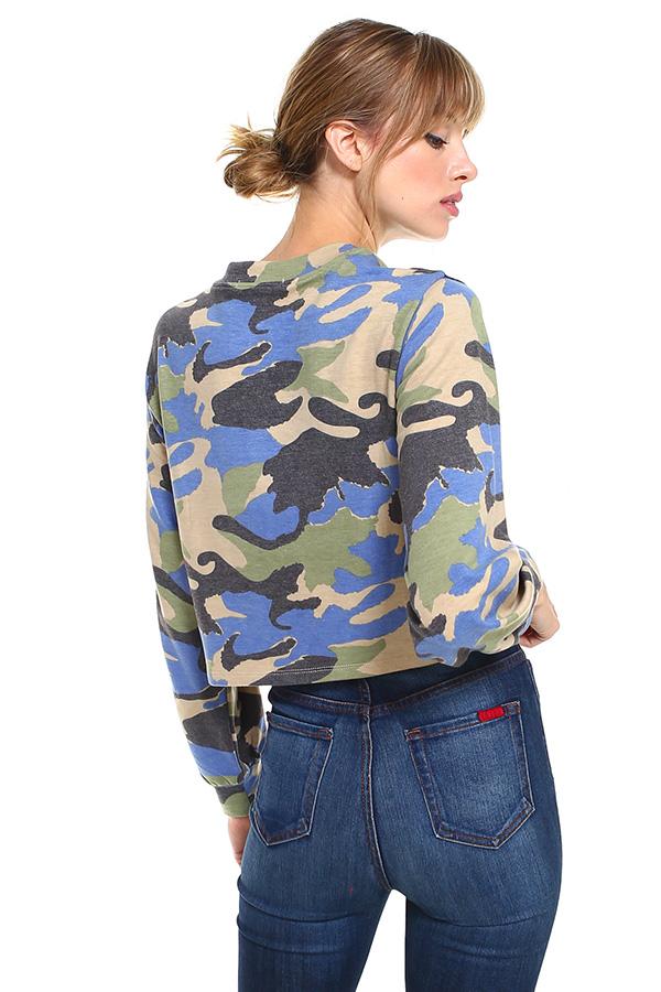 Cropped Camo Zip-Up – Casual and Trendy Women's