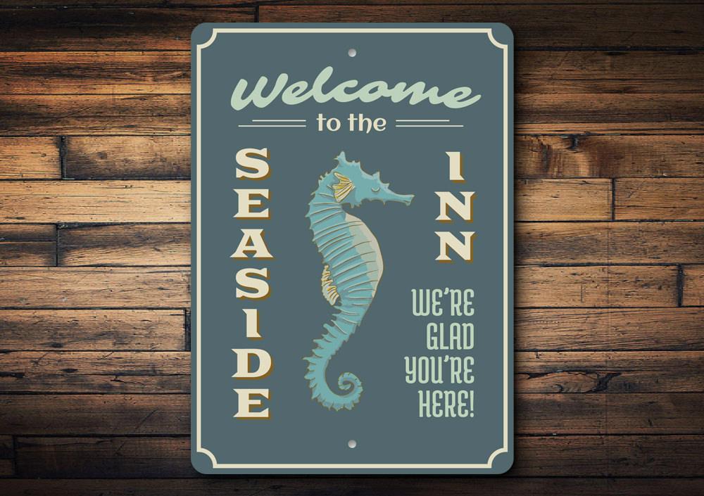 Seaside Inn Welcome Sign