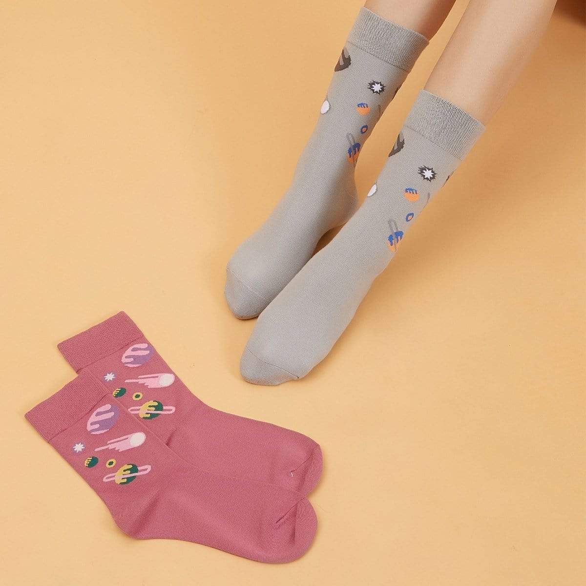 Angela Women's Clothing one-size / Multicolor 2pairs Cartoon Space Graphic Socks