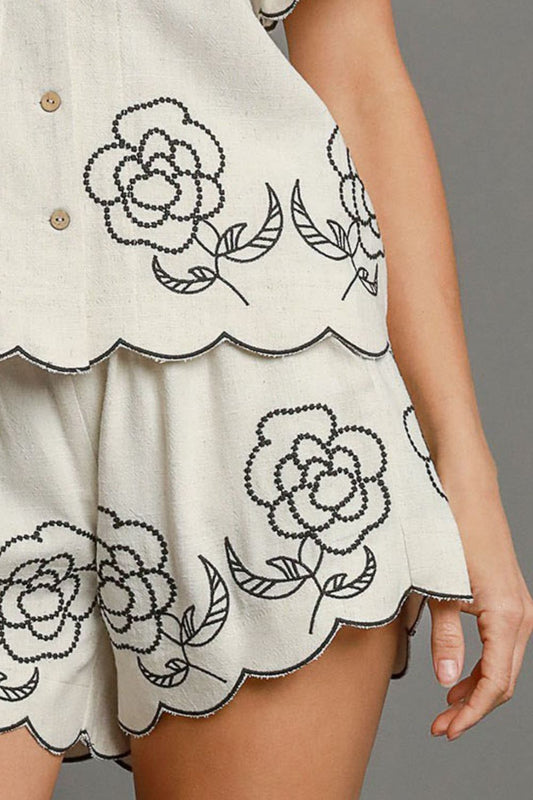 Umgee Blend Women's Shorts with Floral Embroidered Plu