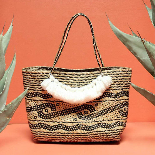 Cocoa Brunn Totes & Beach Bags White Borneo Medio Straw Tote Bag - Hand Bag with White Roman Tassels