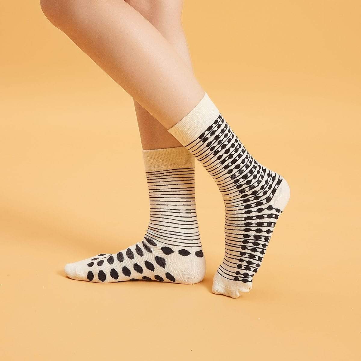 Angela Women's Clothing one-size / Black and White Two Tone Socks